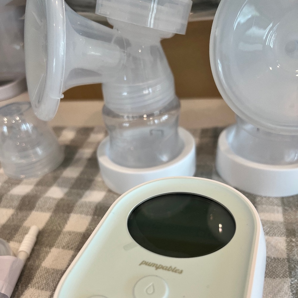 Pumpables Hands Free Wireless breast pump